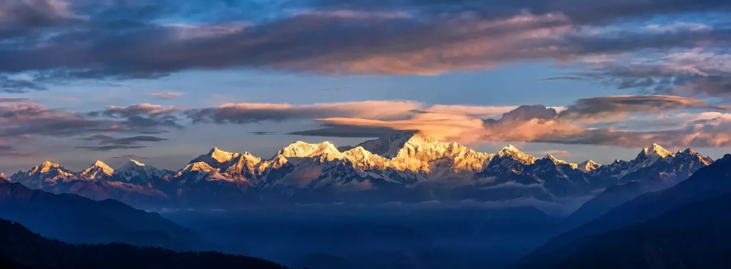 Sunrise at Kanchenjunga, Darjeeling - aestethik